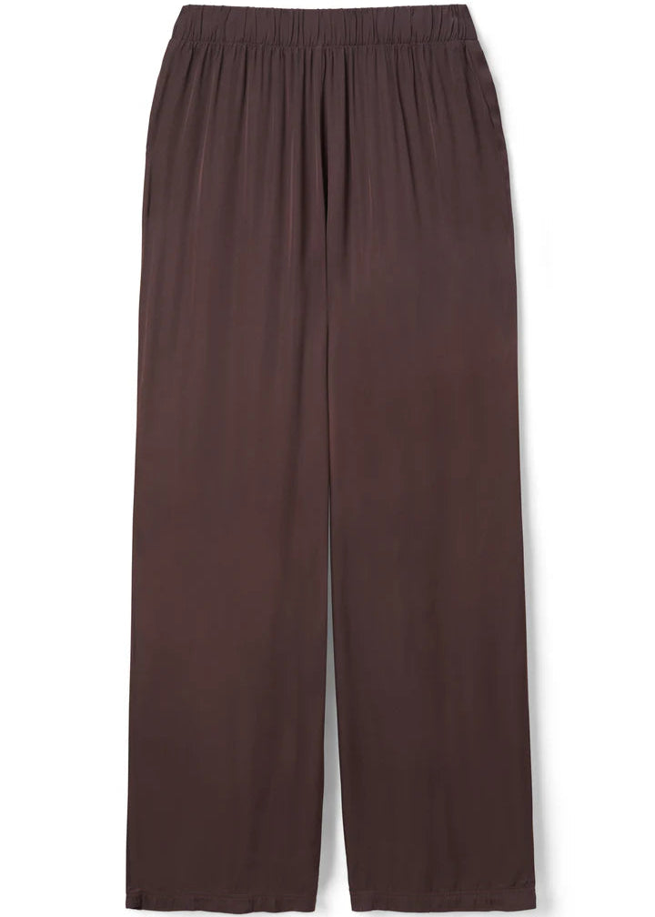 Perfect White Tee Camile Luxe Satin Straight Leg Pant | Cocoa