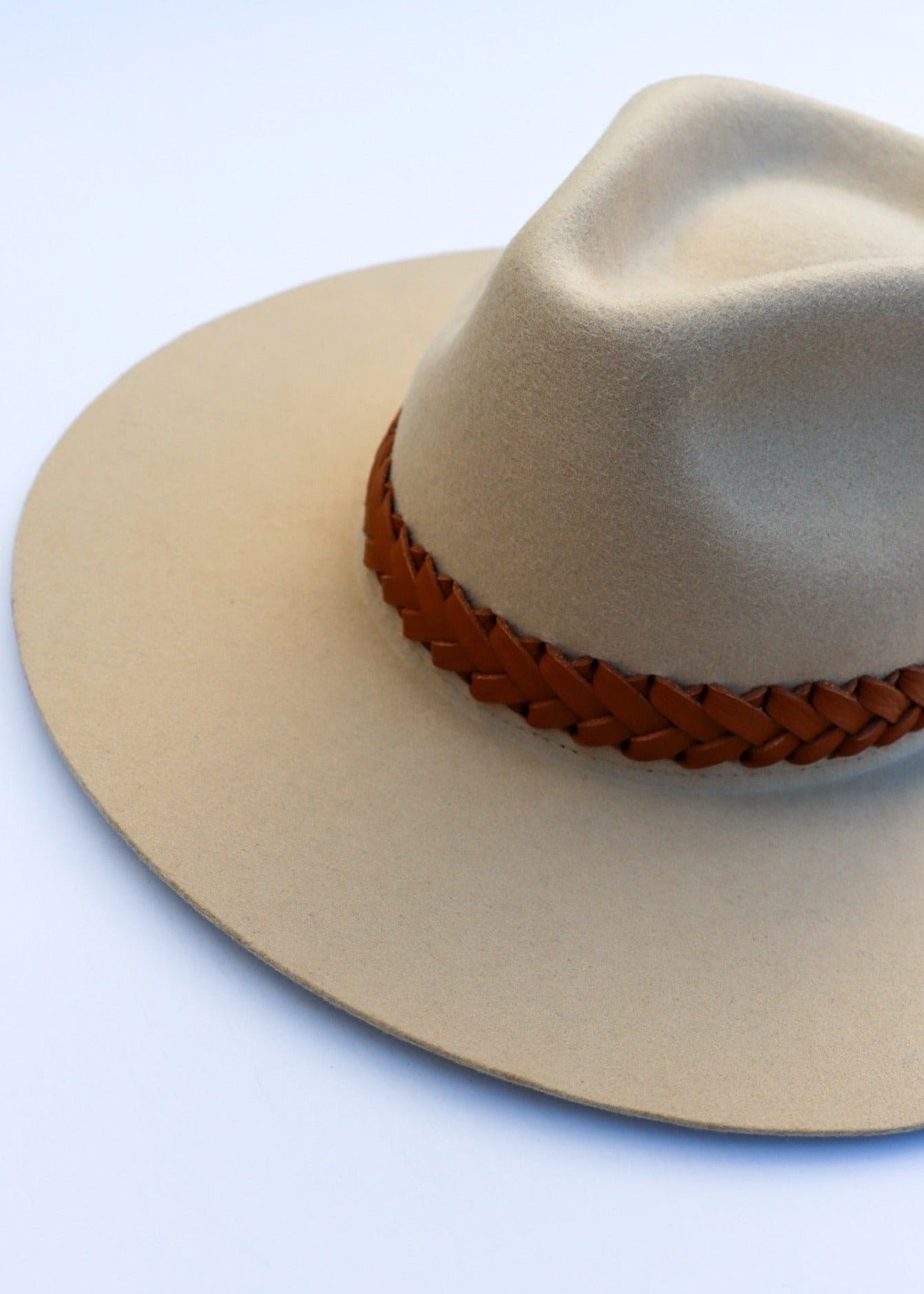 B-Low The Belt Leon Hat in Oatmeal + Cuoio