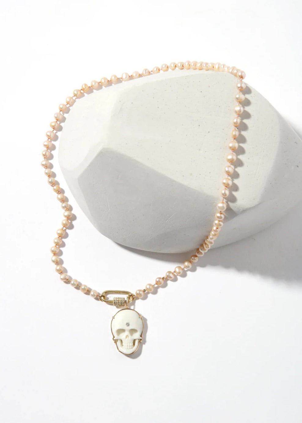 Iwona Ludyga ÖNA Pearl With 14k Bone Skull