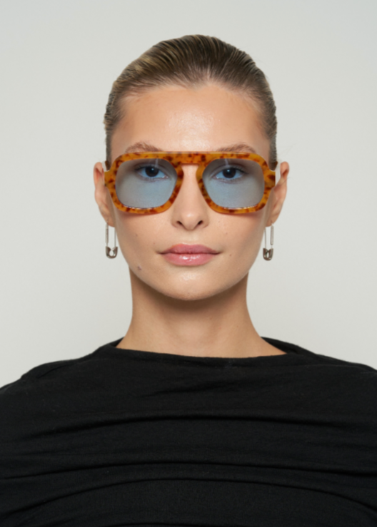 Elisa Johnson Jane In Blonde Tortoise
