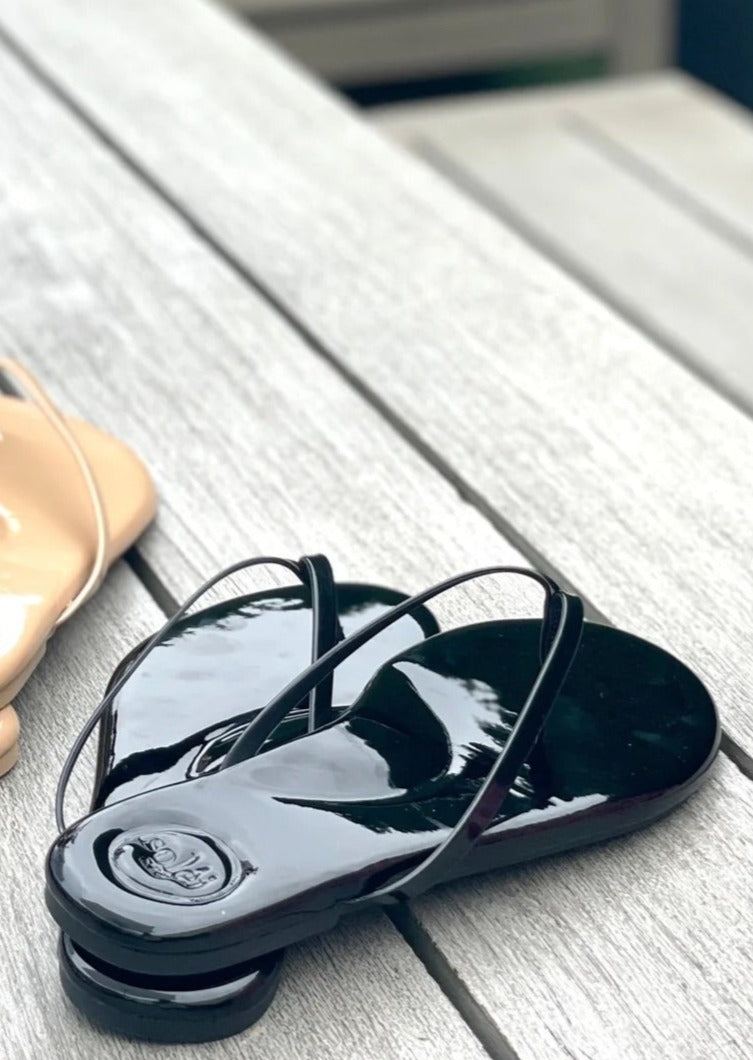 Solei Sea Indie Classic Thin Strap Sandal | Onyx Patent
