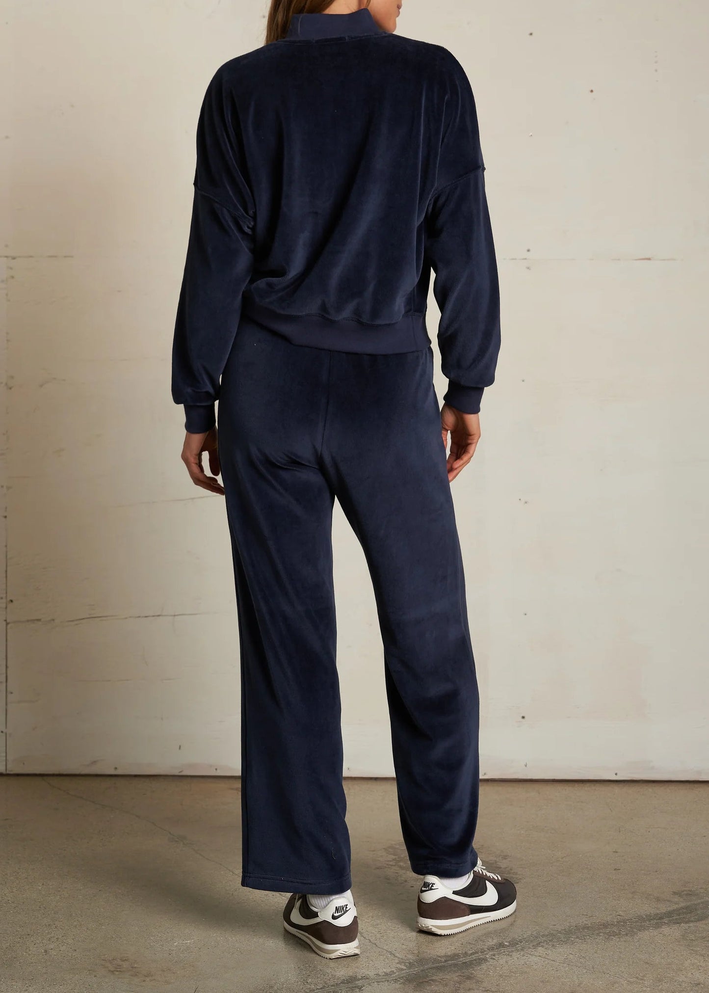 Perfect White Tee Alex Velour Pull On Sweatpant | Navy