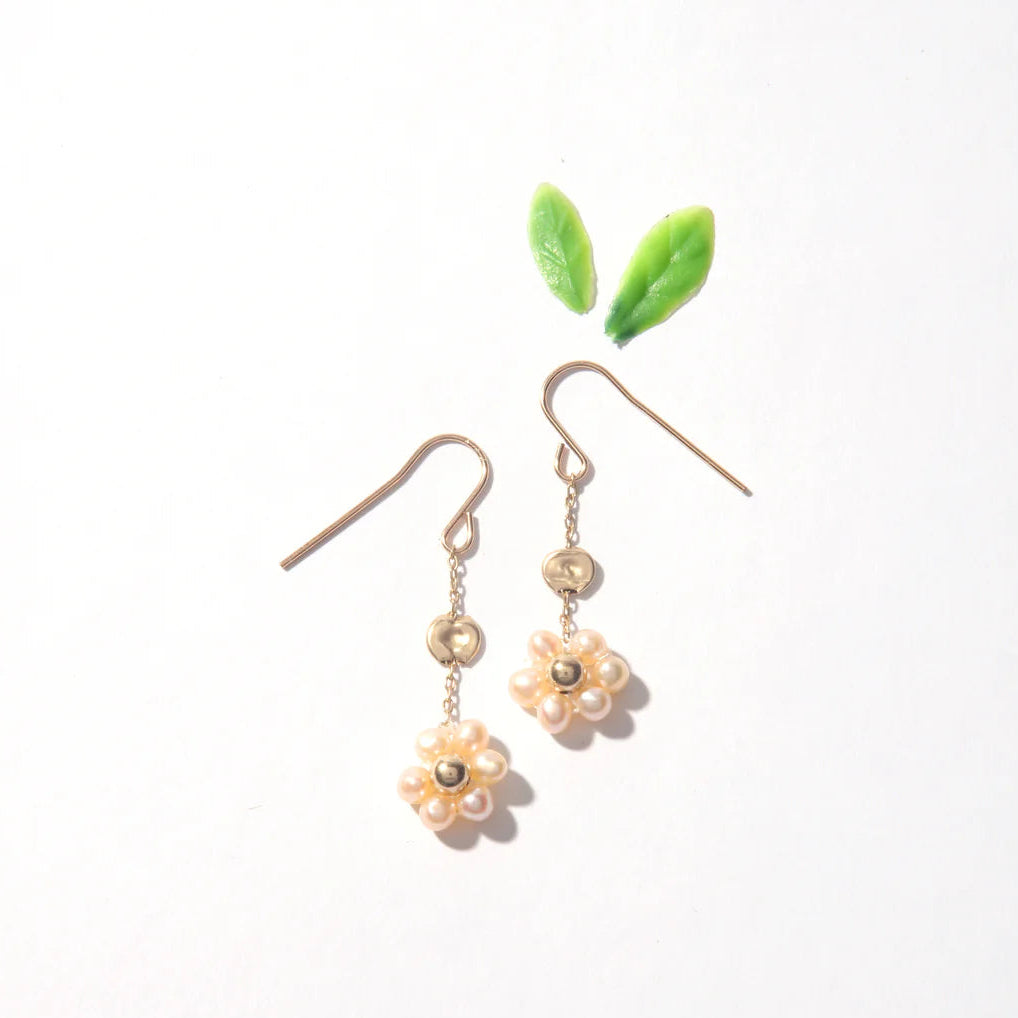 Iwona Ludyga Garden Earrings | Pearl Flower