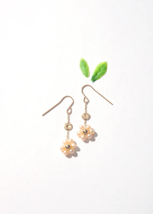 Iwona Ludyga Garden Earrings | Pearl Flower