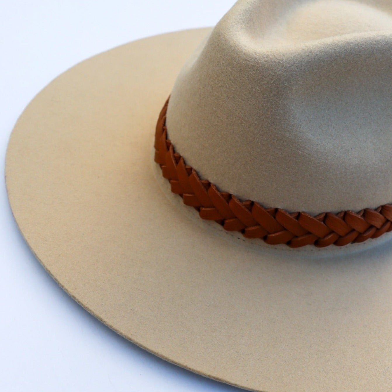 B-Low The Belt Leon Hat in Oatmeal + Cuoio