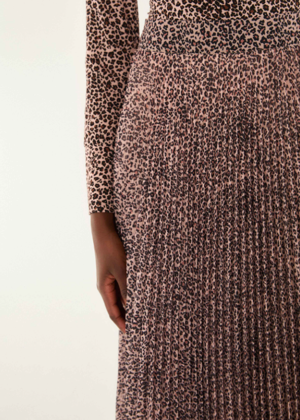 FARM Rio Baby Leopard Pink Pleated Maxi Skirt