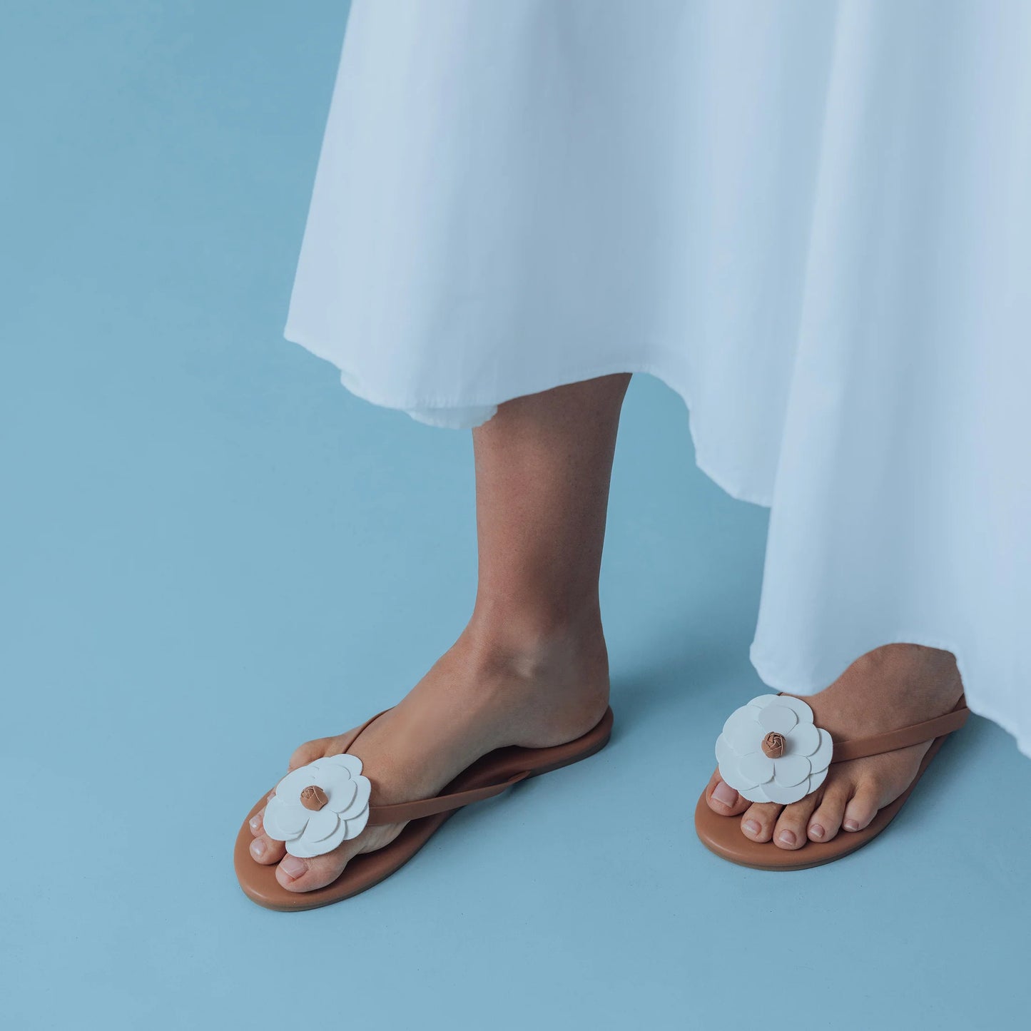 Solei Sea Valentina | Saddle & White