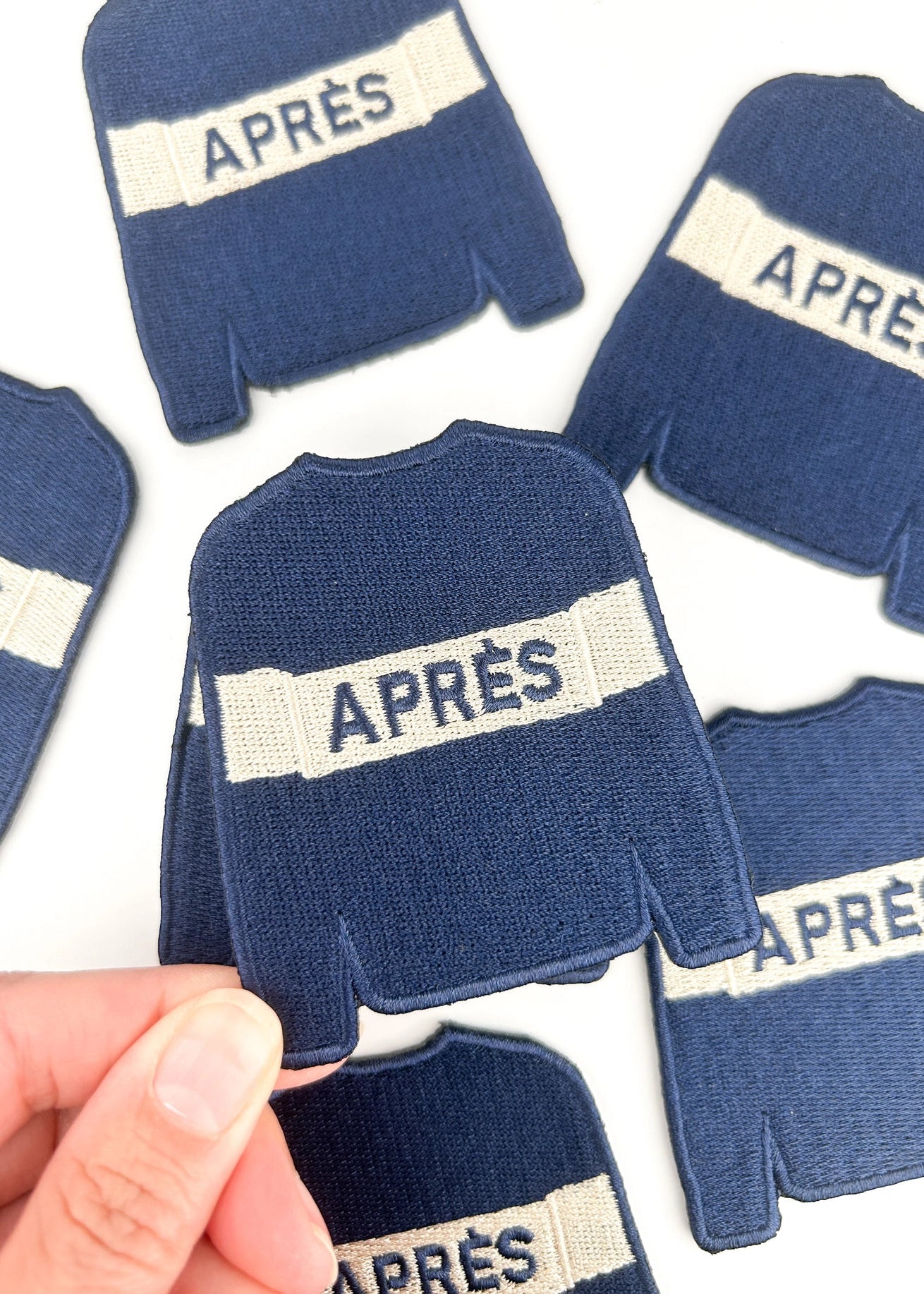 Field Trip Threads Après Ski Sweater Patch Embroidered Iron-On or Sew-On