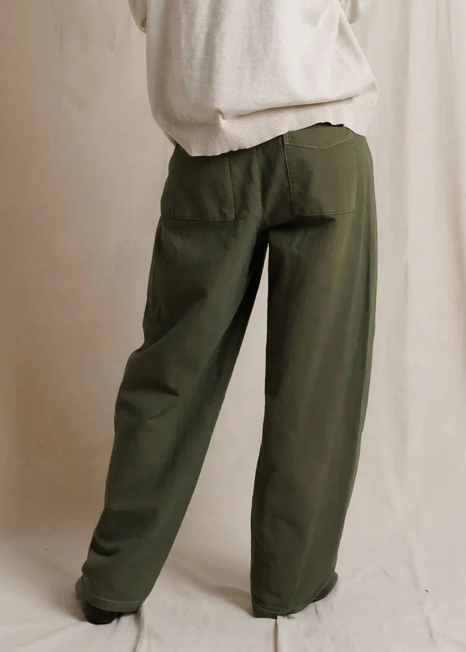 Perfect White Tee Akira Barrel Leg Utility Pant | Dark Olive