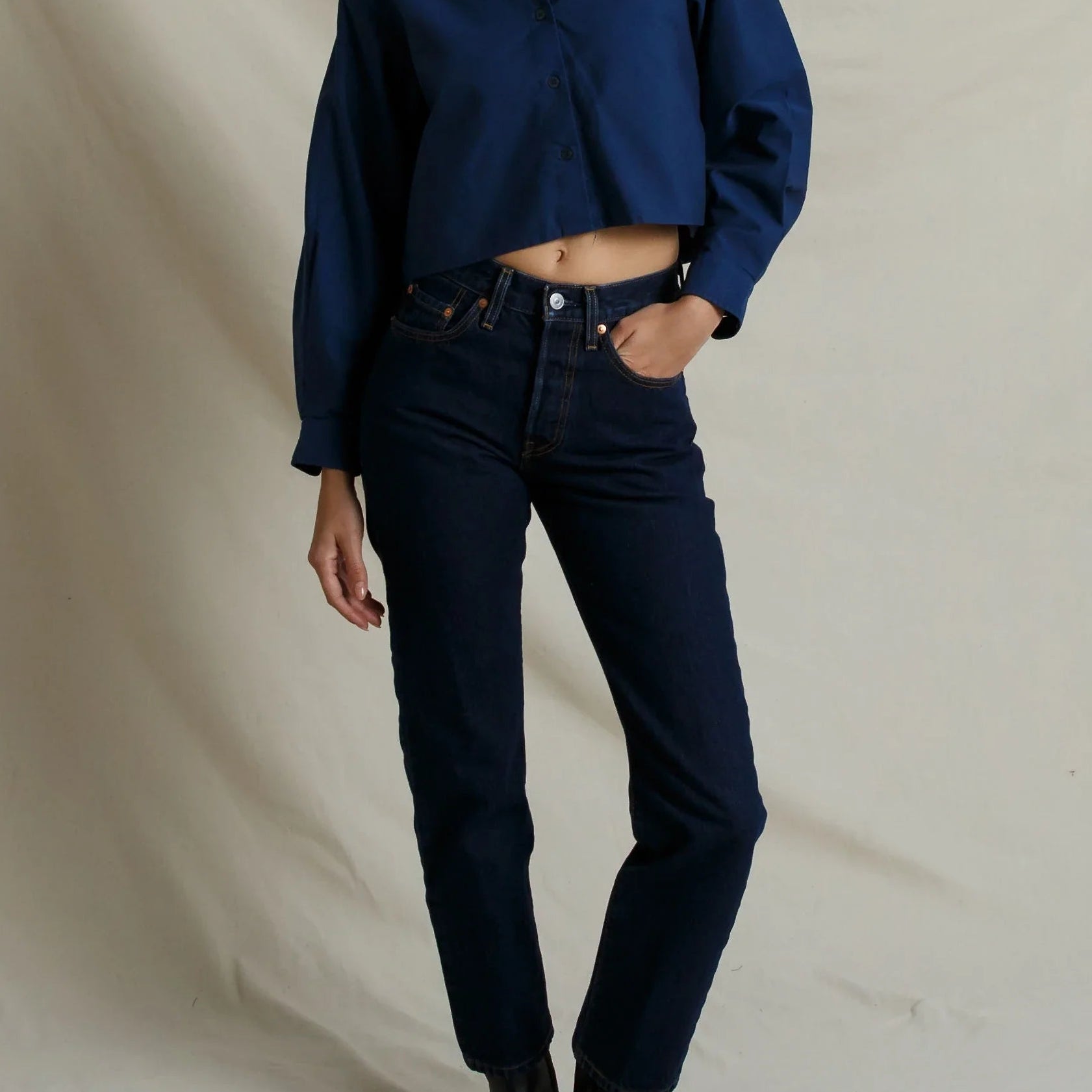 Perfect White Tee Naomi Poplin Long Sleeve Cropped Button Up | Navy
