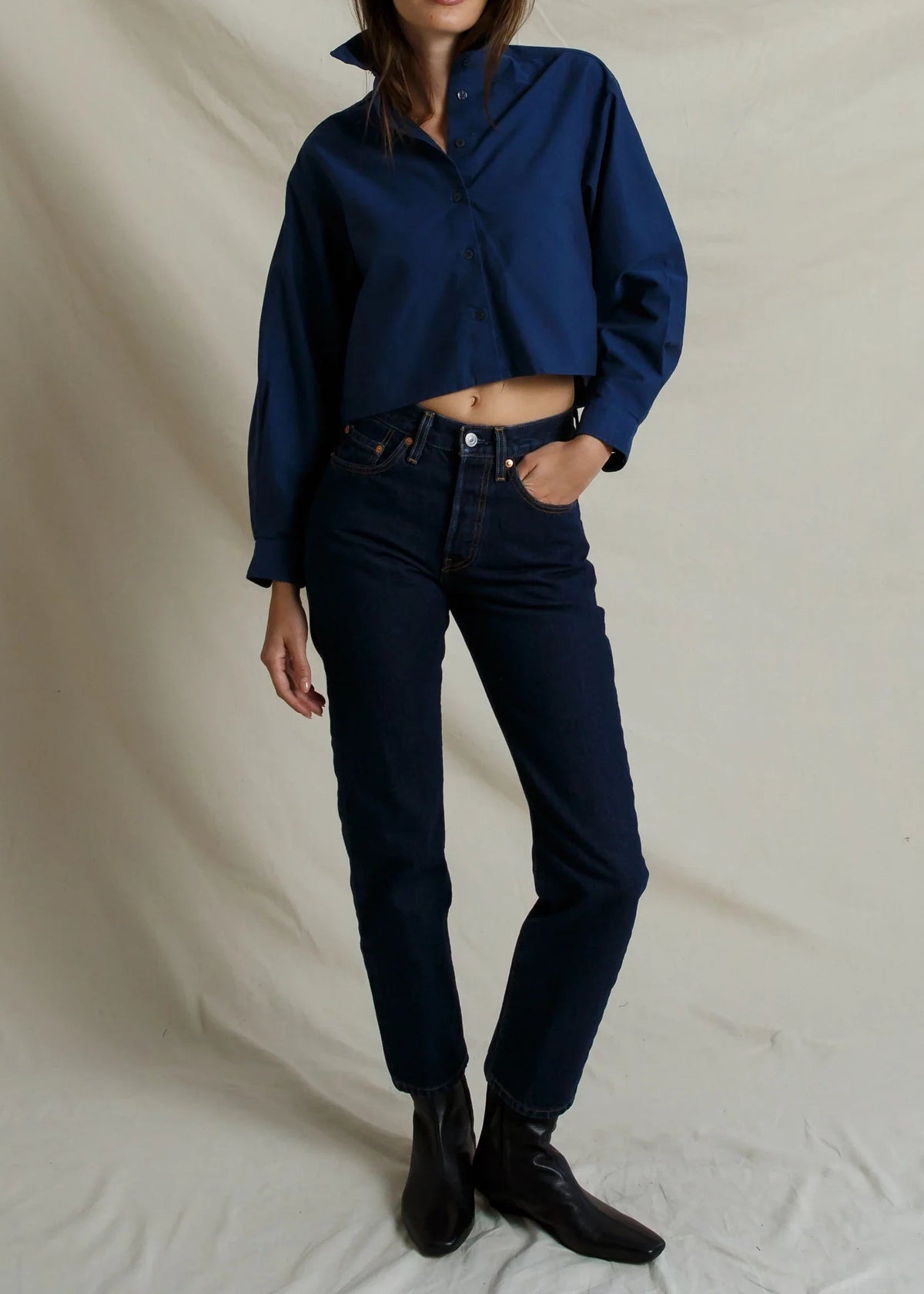 Perfect White Tee Naomi Poplin Long Sleeve Cropped Button Up | Navy