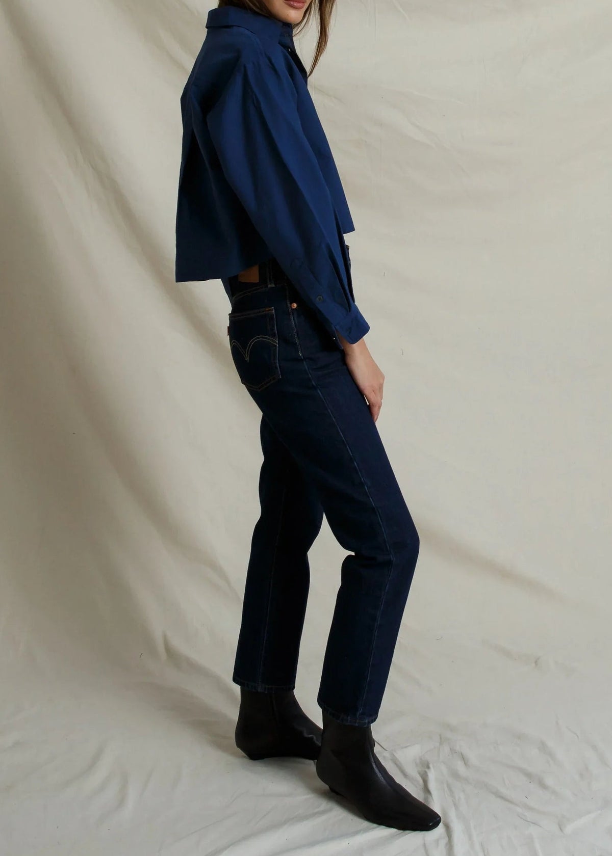 Perfect White Tee Naomi Poplin Long Sleeve Cropped Button Up | Navy