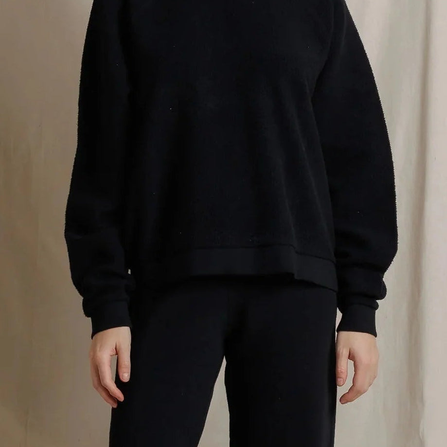 Perfect White Tee Ziggy Reverse Fleece Oversized Crew Neck Sweatshirt | True Black