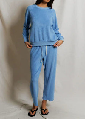 Perfect White Tee Eliana Loop Terry Capri Pant | Pacific Blue